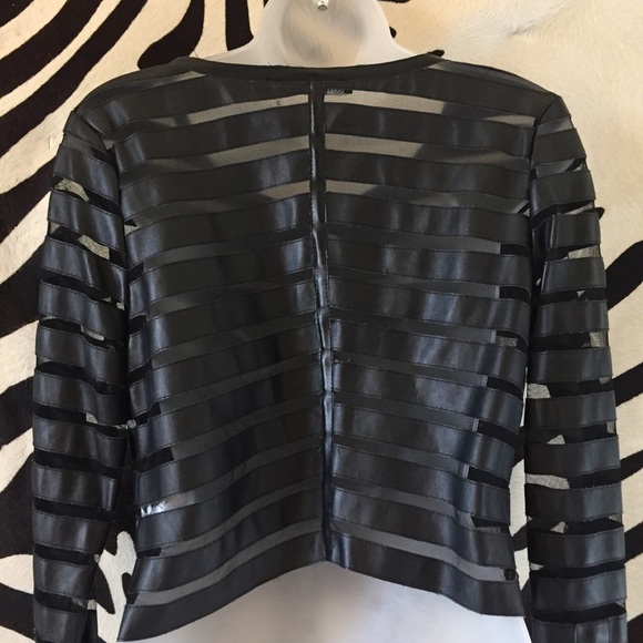 Black jacket - Picture 3 of 3